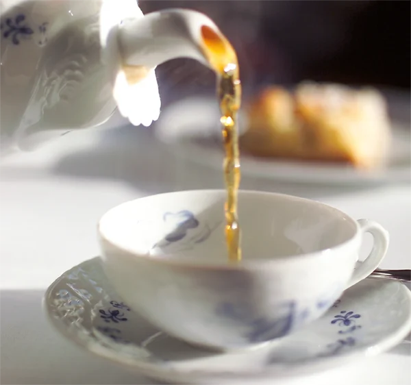 Teezeremonie im ostfriesischen Erker